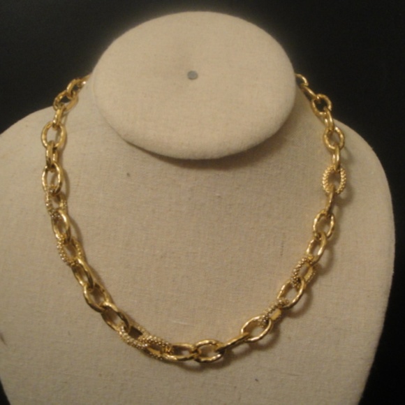 Gold-Toned Chain Link Necklace 